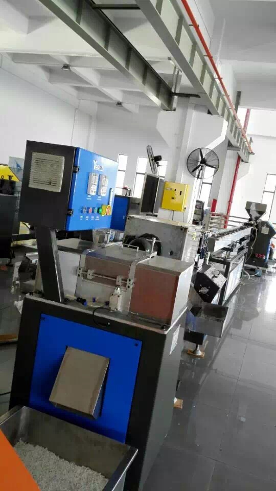 燿安供应多色螺旋管押出机PP共挤三色螺旋笔杆挤出生产线设备