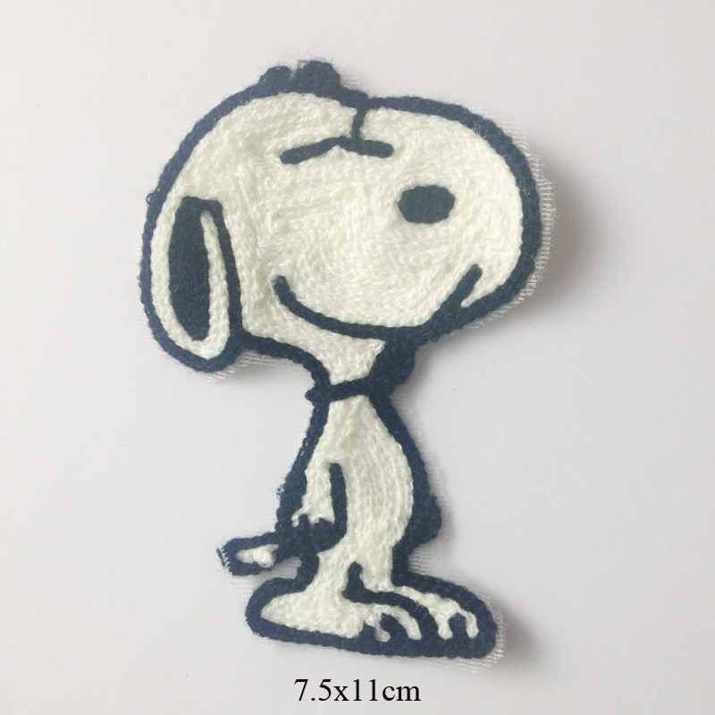 スヌーピー布ステッカー刺繍パッチバッジ子供服アクセサリー穴付きステッカー日本tシャツバッグ装飾diy