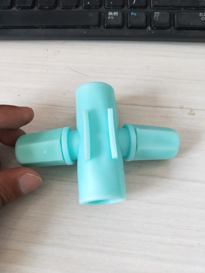 鸡舍降温猪舍降温设备双喷喷雾降温降温器