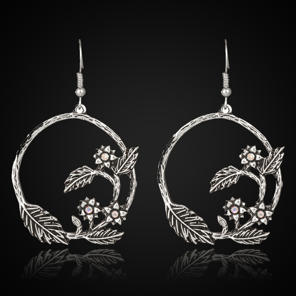 Bohemian Round Leaf Flower Metal Earrings display picture 2