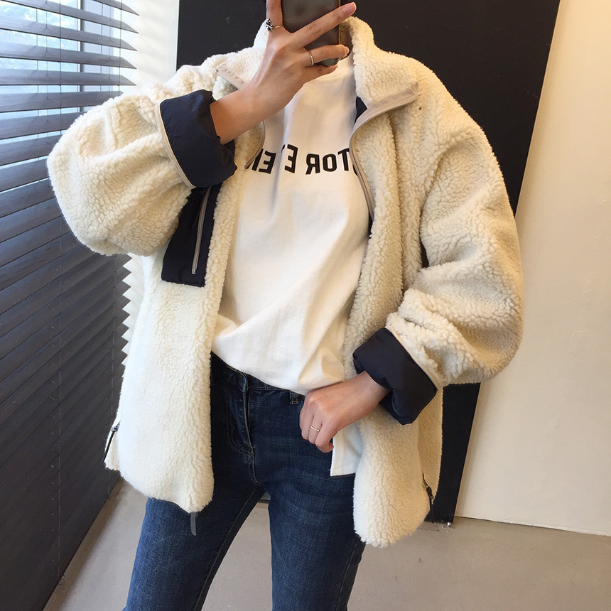 Women's Lamb Wool Coat With Pocket Detail And Stand Collar_voghion.com
