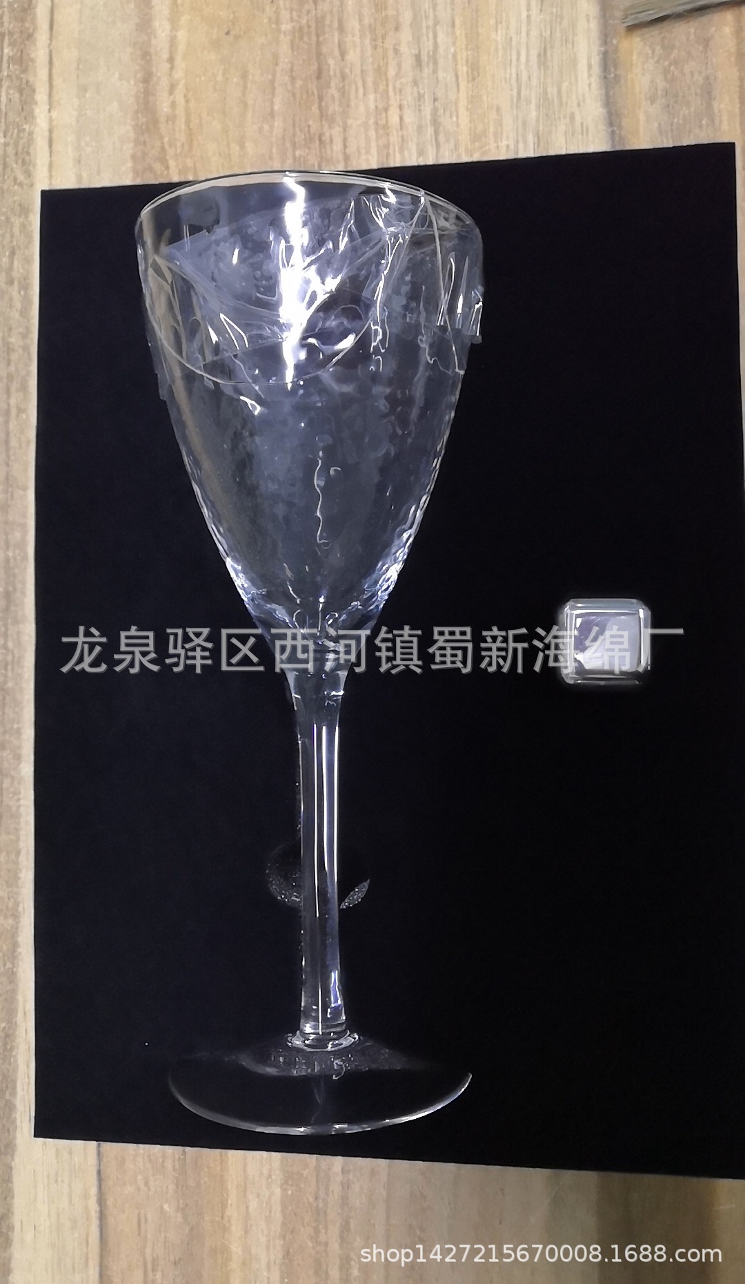 厂家直销黑色珍珠棉表黑绒酒瓶防震包装海绵泡沫/快递防震包装