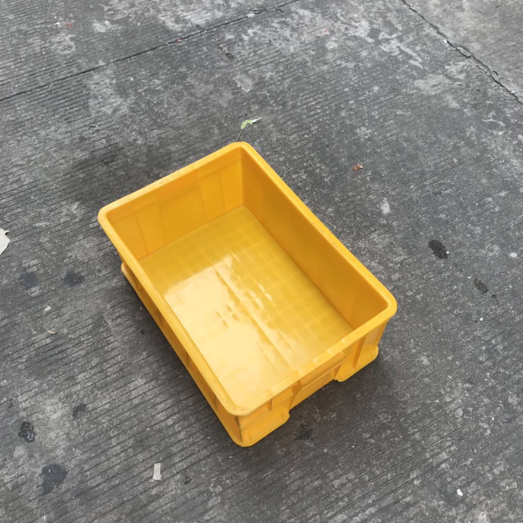 厂家供应塑料周转框 565*440*145堆叠式车间中转箱红色塑料筐批发