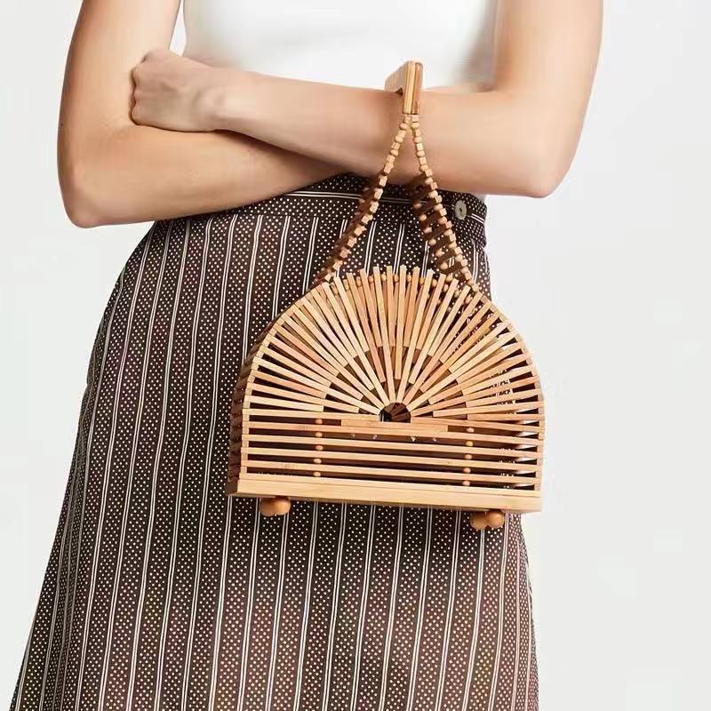 2020年欧洲走秀款竹编手提包锥形镂空手拎包街拍沙滩ins超火同款