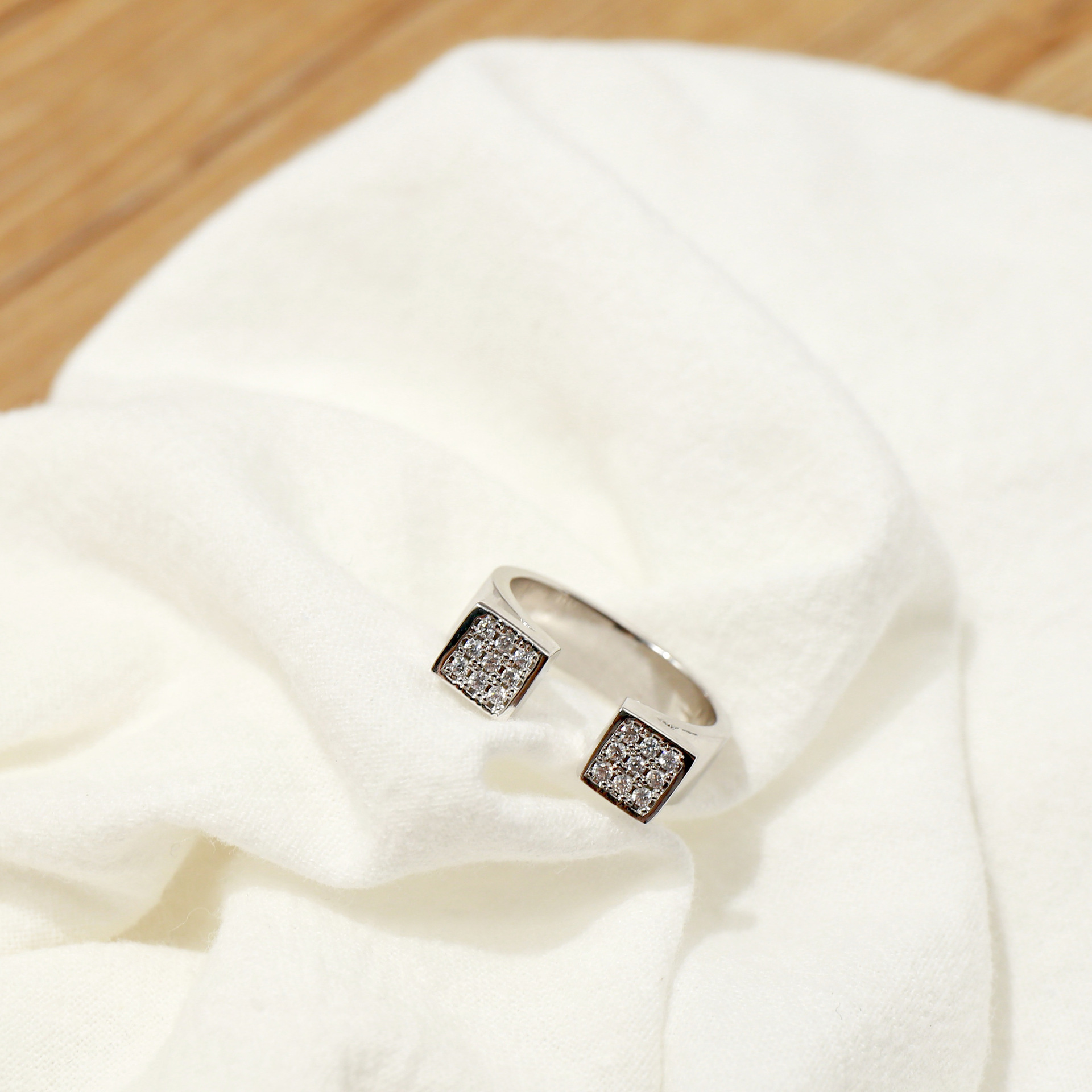 Trendy Titanium Steel Cuban Square Ring With White Clay Diamond_voghion.com