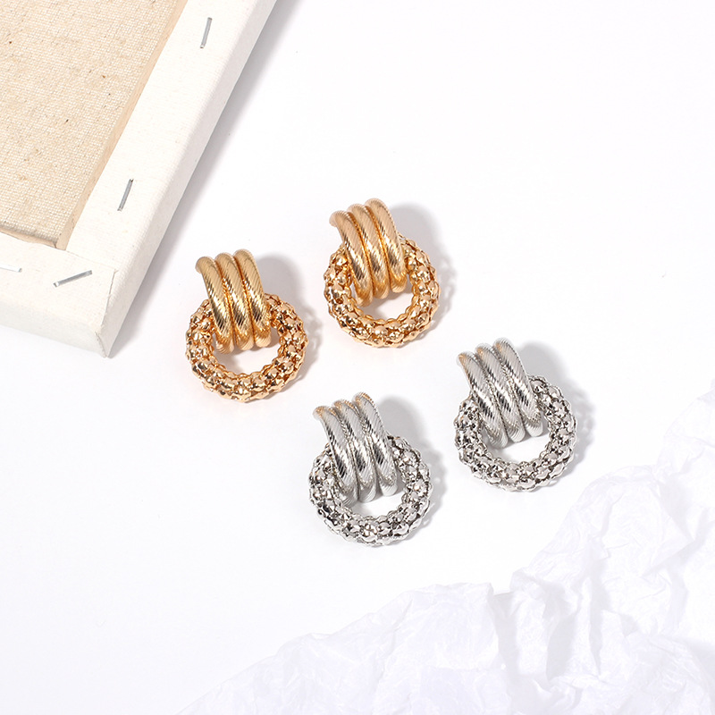 15g Weight Earrings Classification Wedding, Travel Occasion Women'S Gender Vintage Style Style Gold, Silver Color Fashion Geometric Circle Metal Earrings Wholesale 3