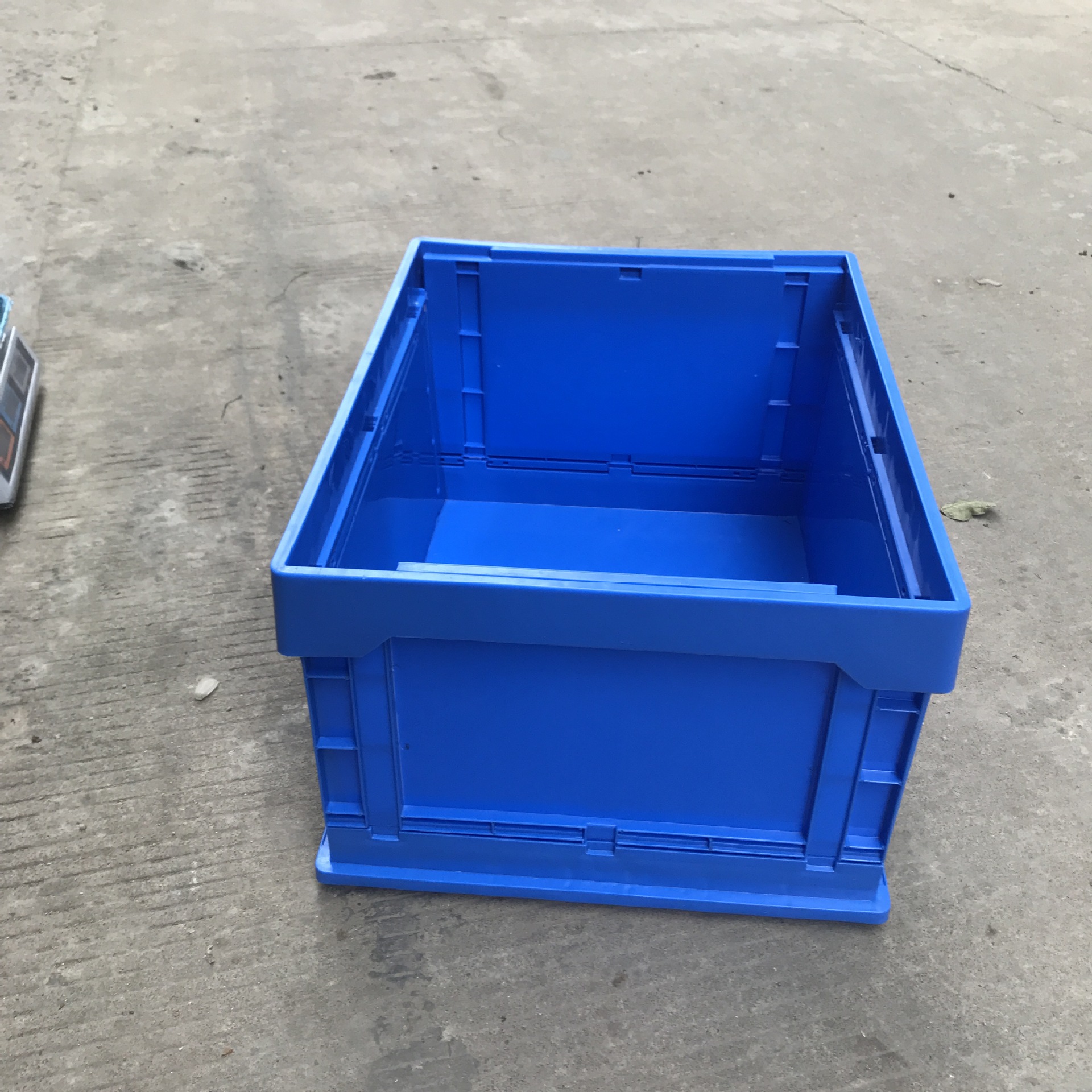 厂家直销蓝色塑胶箱 折叠式周转箱 607*495*404仓库收纳胶框