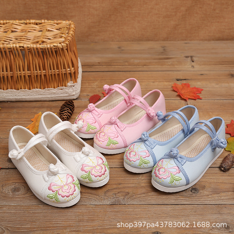 女童古装公主绣花鞋宝宝中国风童鞋老北京儿童布鞋汉服鞋子舞蹈鞋