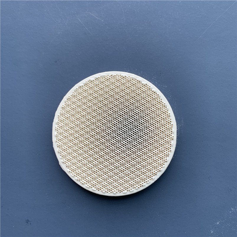 多规格圆形远红外蜂窝堇青石莫来石陶瓷燃烧板 蜂窝陶瓷板