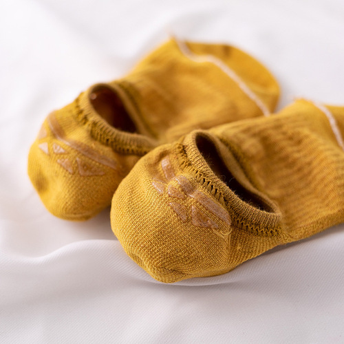 New Retro Color Striped Invisible Socks for Women Versatile Solid Color Silicone Women's Socks Cotton Boat Socks Manufacturer Wholesale