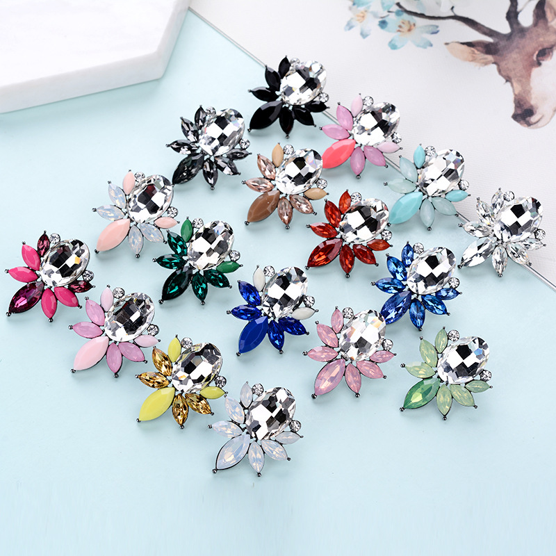 7g Weight Rhinestones Inlay Material Drop Earrings Classification 1 Pair Quantity Daily Occasion Alloy Material Geometric Pattern Women'S Gender Plating Design Retro Style 1 Pair Retro Geometric Alloy Plating Rhinestones Women's Drop Earrings 22