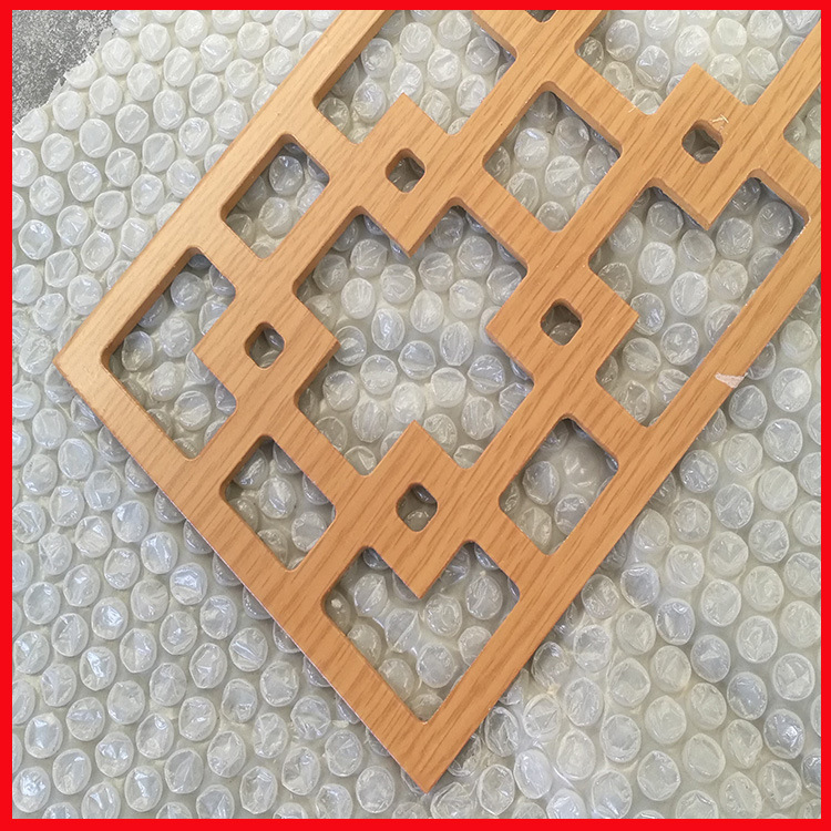 佛山厂家供应雕花铝屏风 室内新型装饰材料隔断铝板金属窗花