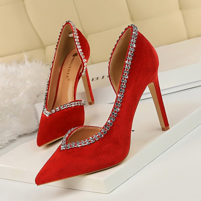 European and American sexy side cut out high heels thin heel suede shallow mouth pointed side cut out Rhinestone