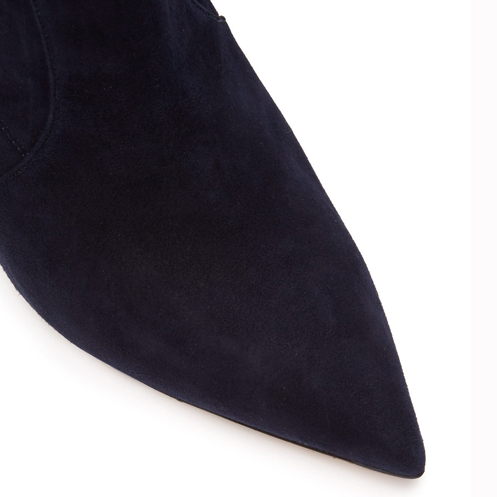 dark blue boots (1).jpeg