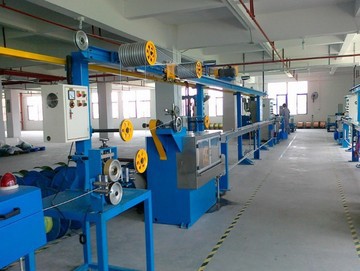 供应电线\电缆押出设备，生产成本低，挤出效果坚固耐用