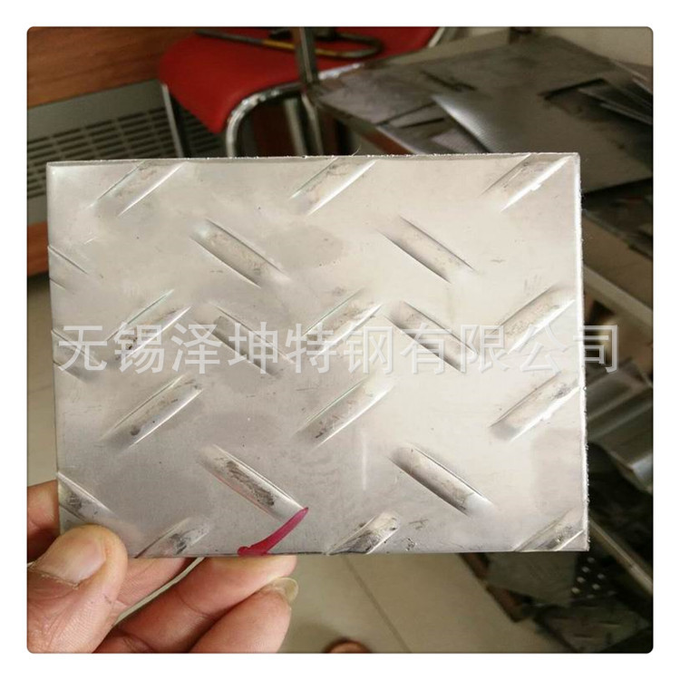 304不锈钢花纹板 扁豆花纹板 日本小细花 304双面不锈钢花纹板