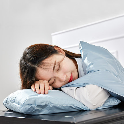 Yanagibashi multi-function automobile Down Pillow Blanket Dual use Office Pillow Noon break Cushion fold air conditioner Cool in summer