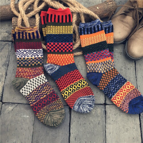 Autumn and winter Japanese ethnic style retro cotton mid-length men's socks thick needle and thread totem khaki trendy socks piles of socks