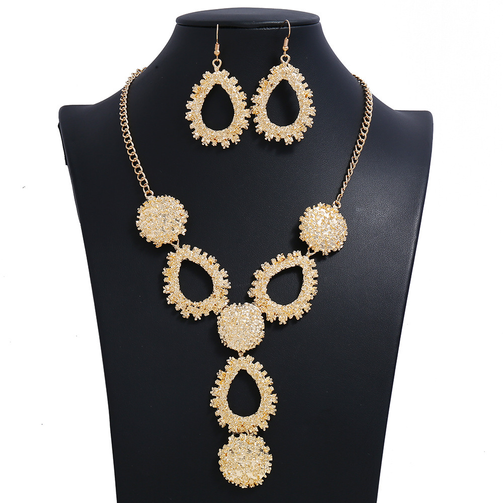Geometric accessory