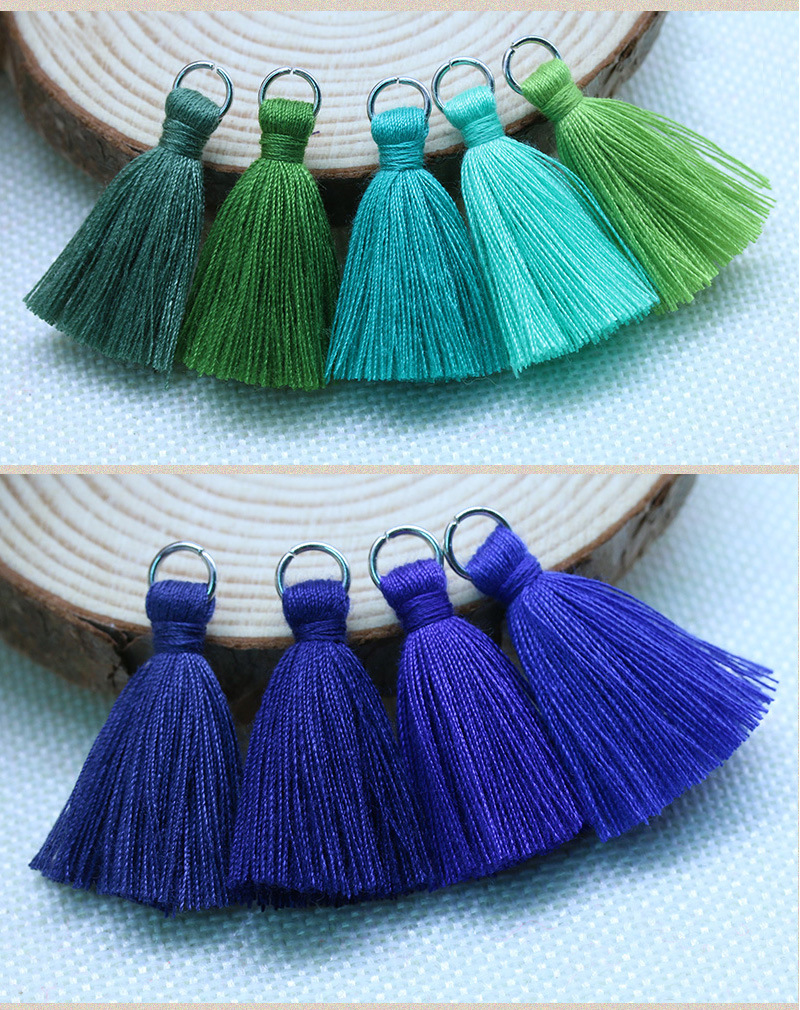 3.5cm Ethnic Style Solid Color Polyester Cotton Tassel Bag Pendant display picture 1