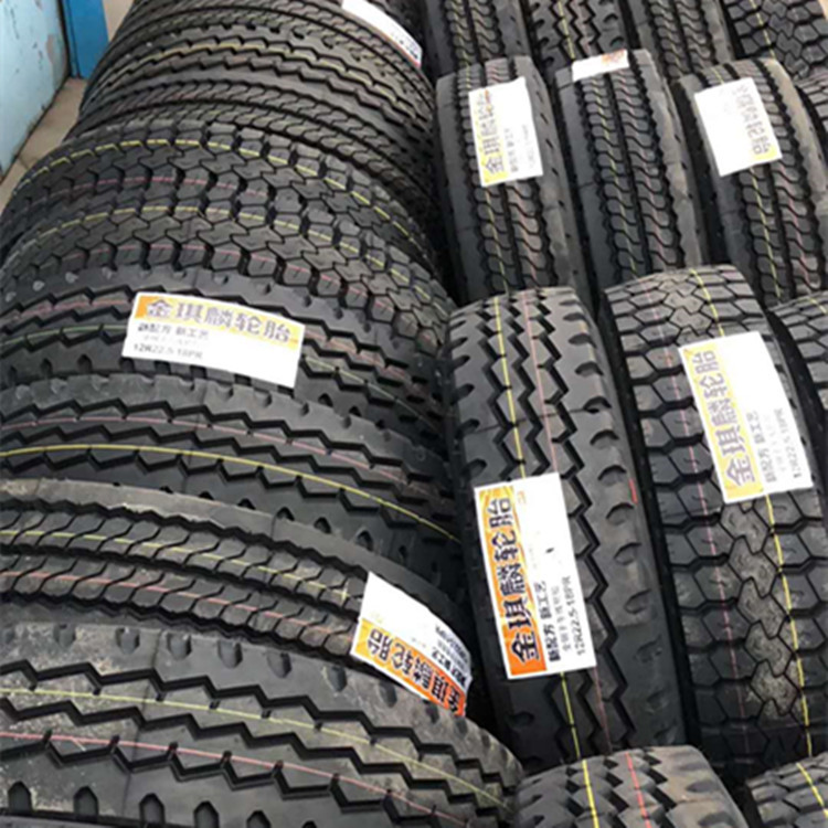 厂家供应货车拖车轮胎10.00R20卡车子午线钢丝胎1000R20