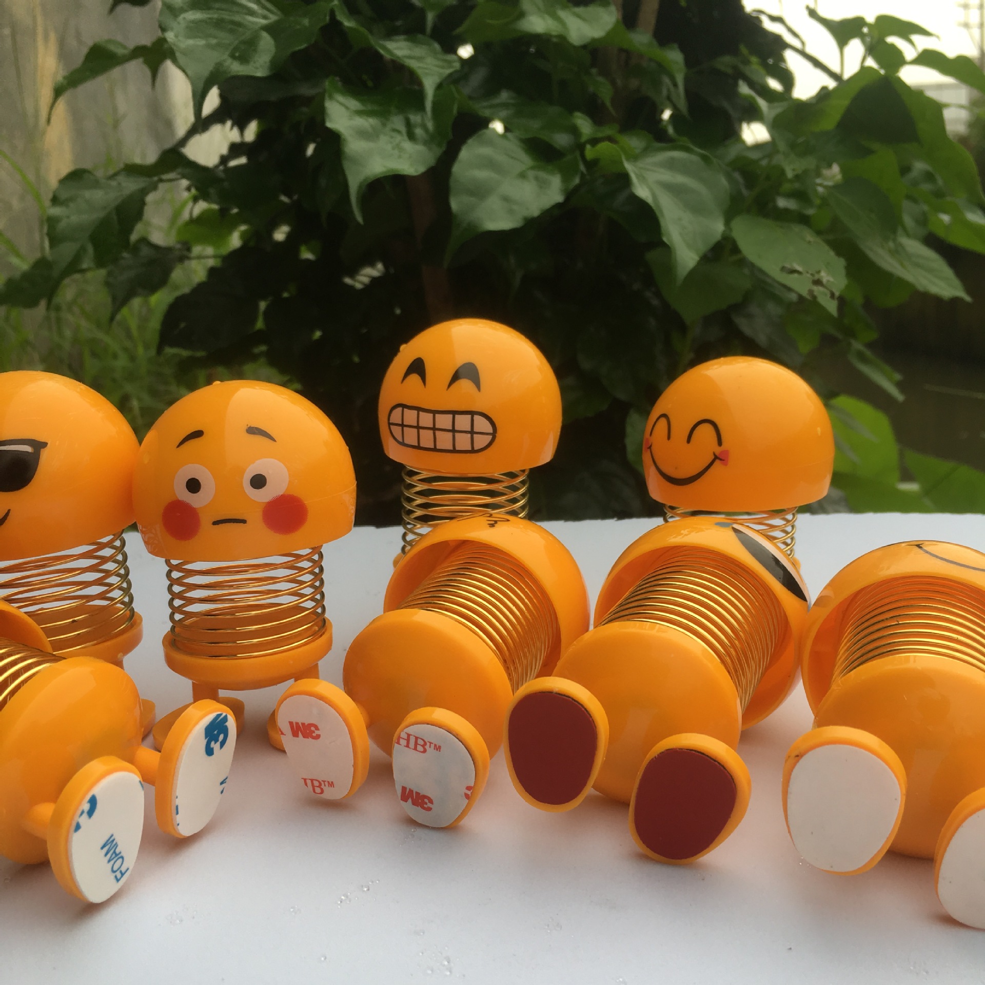 车载弹簧摇头公仔双面胶  无痕透明纳米胶 表情包摇头公仔底座胶