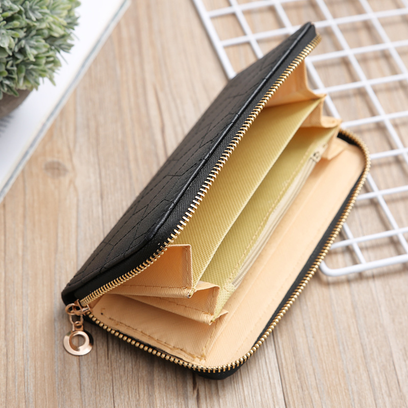 121g Weight Polyester Lining Material Zipper Closure Type Business Occasion Pu Leather Material Solid Color Pattern Women'S Gender Square Shape Rose Red, Red, Gold, Silver, Black Color Nihaojewelry Wholesale Accessories New Fashion Sewing Thread Geometric Pattern Clutch 6