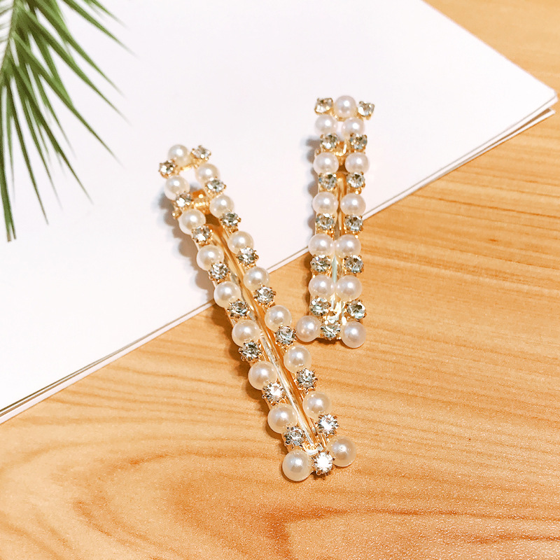 Pearl Rhinestone Alloy Hairpin Word Clip Hairpin Hair Trimming Clip Women's Wholesale Nihaojewelry display picture 6