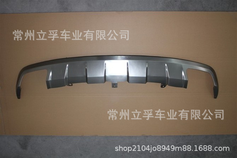 适用奔驰R300 350 500 不锈钢后护板改装R CLASS rear skid plate