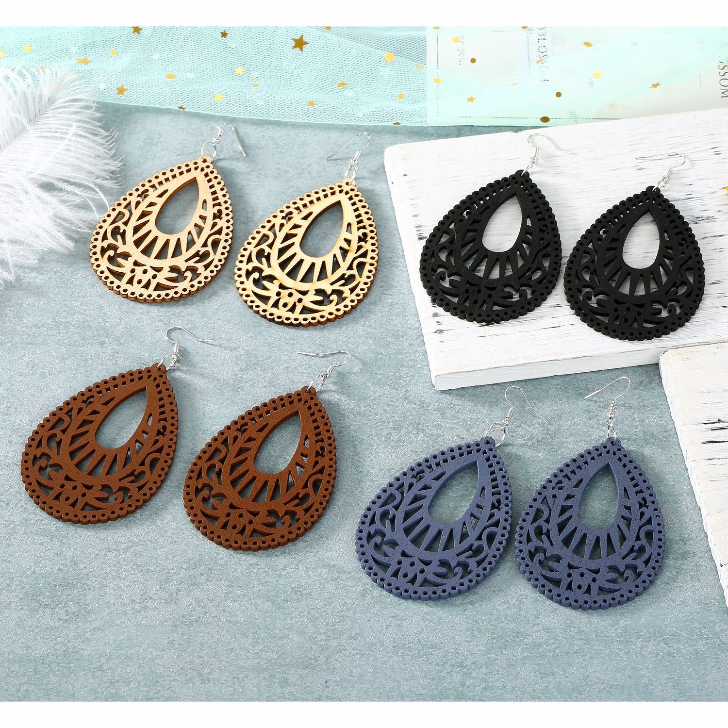 Europe Et En Amérique Croix Frontière Personnalité Rétro Oreille Crochet Sculpté Creux En Bois Grande Goutte D'eau Boucles D'oreilles Gouttes Pour Les Oreilles Commerce Extérieur En Bois Boucles D'oreilles display picture 6