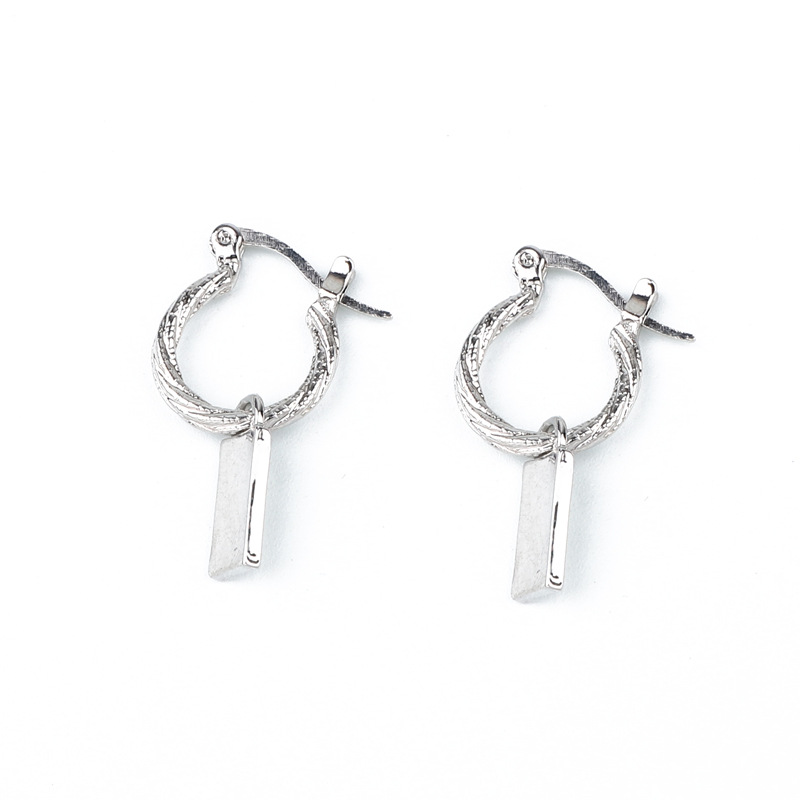 Cute Sleek Minimalist Silver Matte Lock Opening Earrings display picture 3