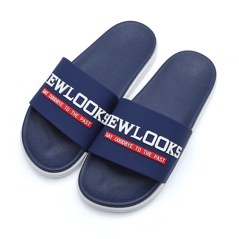2020 new men's sandals and slippers two-...