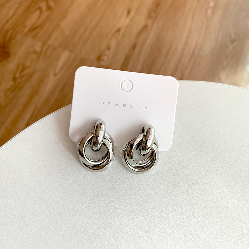 Earring Image 6