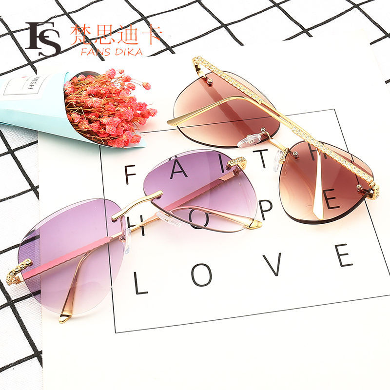 2019新款女士太陽鏡批發時尚駕駛墨鏡女個性無框彩色太陽眼鏡 850