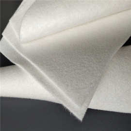 厂家供应1-3mm阻燃纤维毛毡布白色阻燃针刺无纺布阻燃黏胶毛毡布