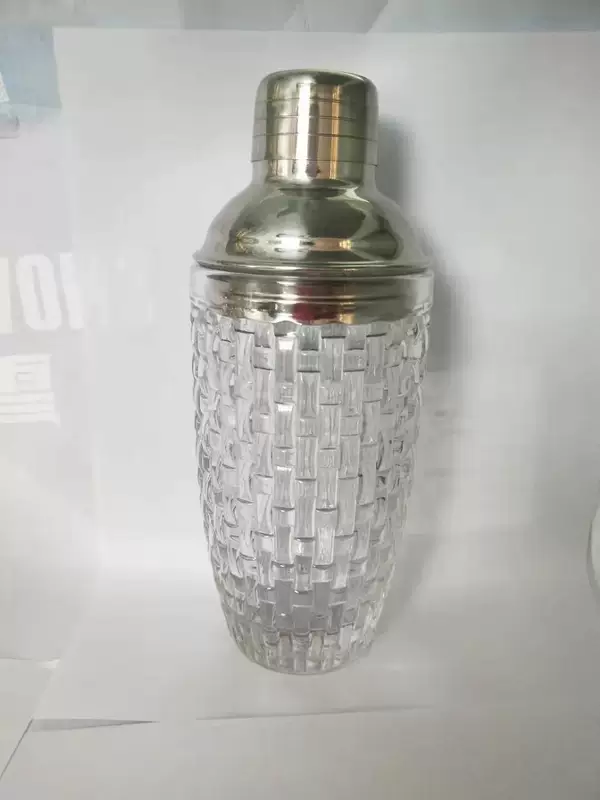 Glass shaker