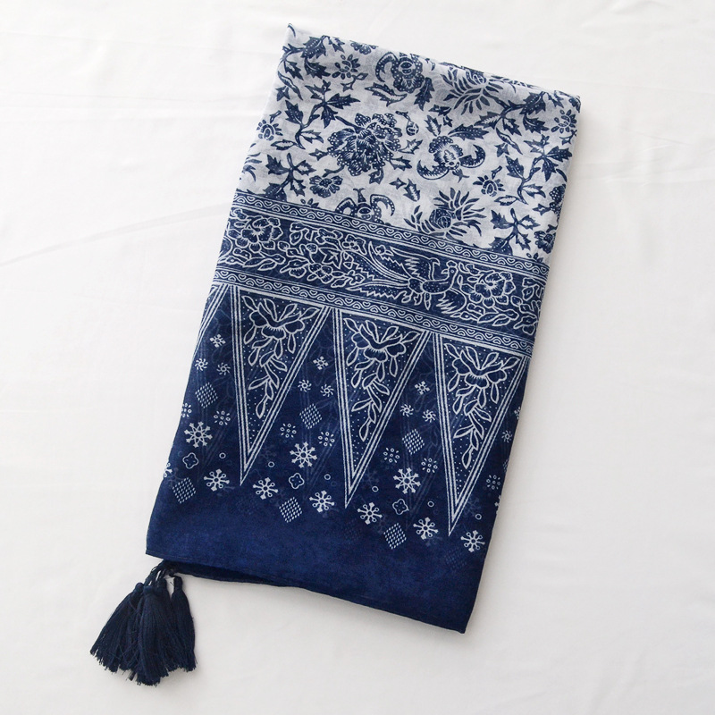 Women's Retro Ethnic Style Printing Cotton Tassel Scarf display picture 4