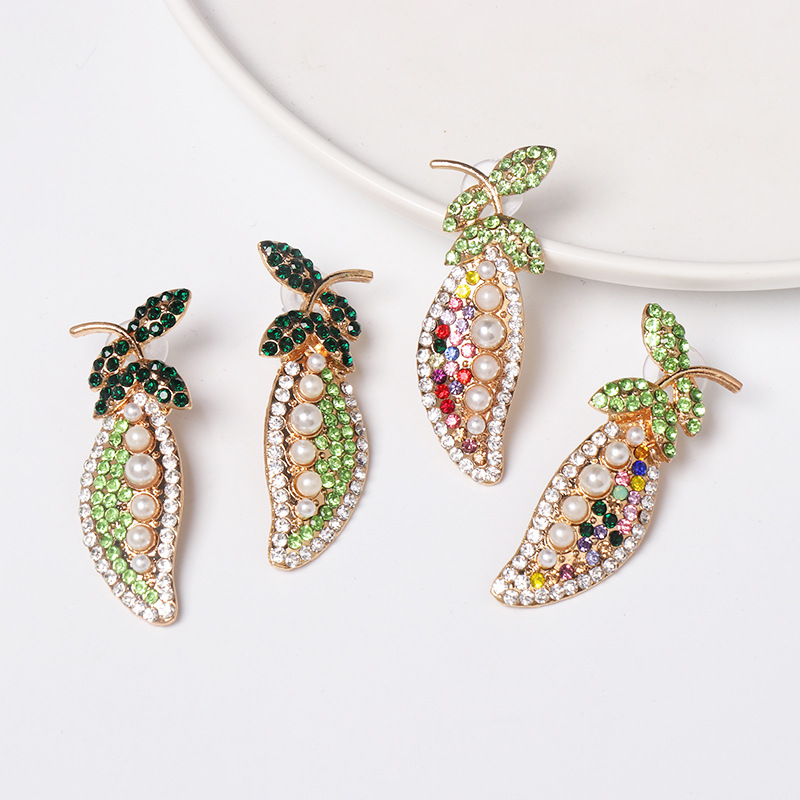 New Style Vegetable Pea Alloy Diamond Earrings display picture 4