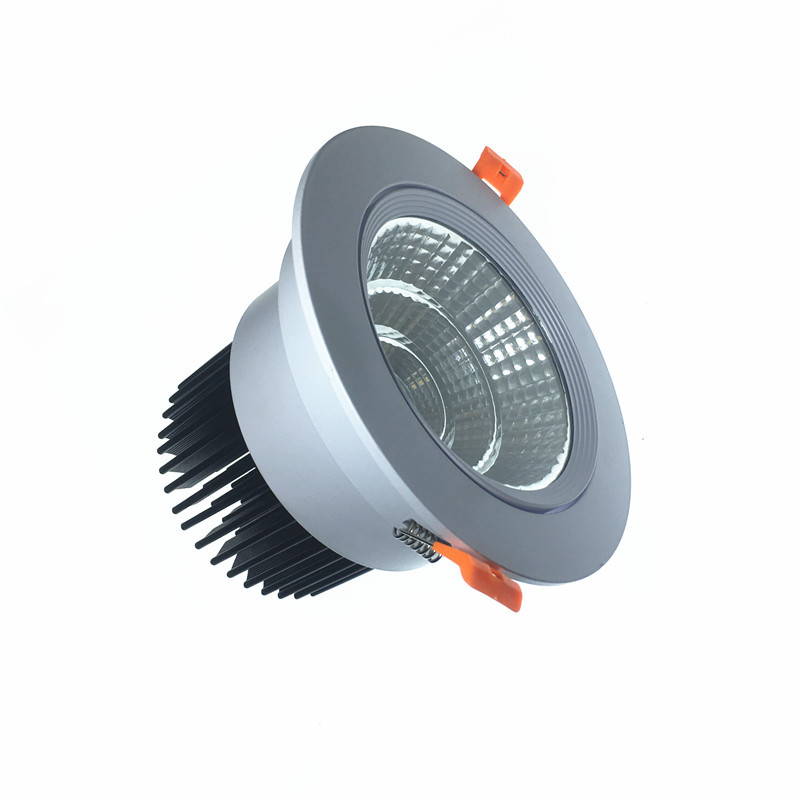 3-20WLED shooting light shell Holding aluminum white surface anti-glare step pattern 24 degrees 18WCOB ceiling set