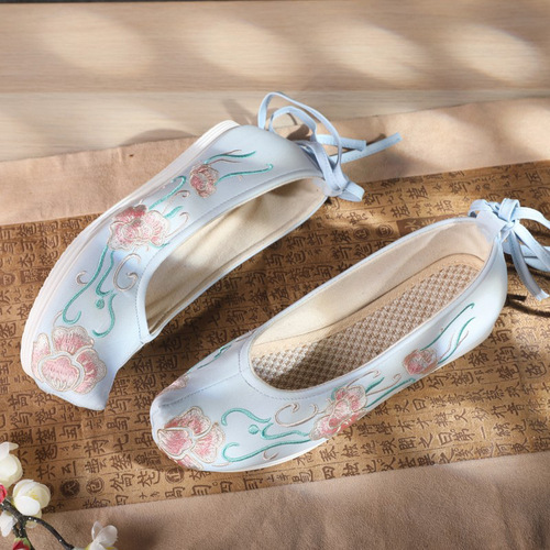 Ancient women ancient Hanfu clothing shoes with ancient high-rise embroidered raised head flat bottom bow shoes with high heels