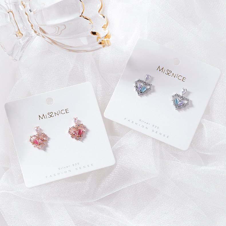 925 Argent Aiguille Coréenne Style Fille Douce Et Petite Micro Incrusté Amour Coeur Boucles D'oreilles Coeur-en Forme Tout-match Mini Petite Boucles D'oreilles Boucles D'oreilles display picture 3