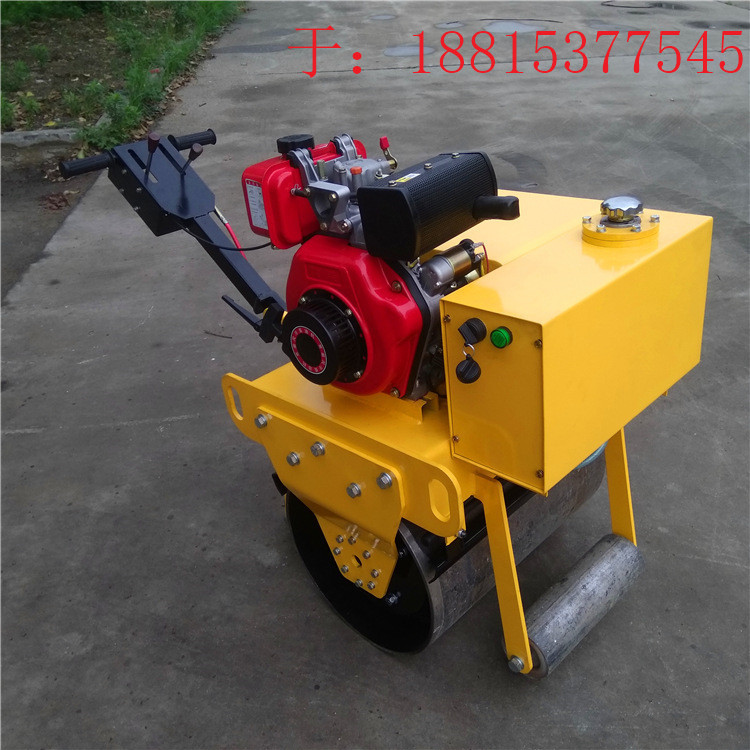 12587968925_1884266241