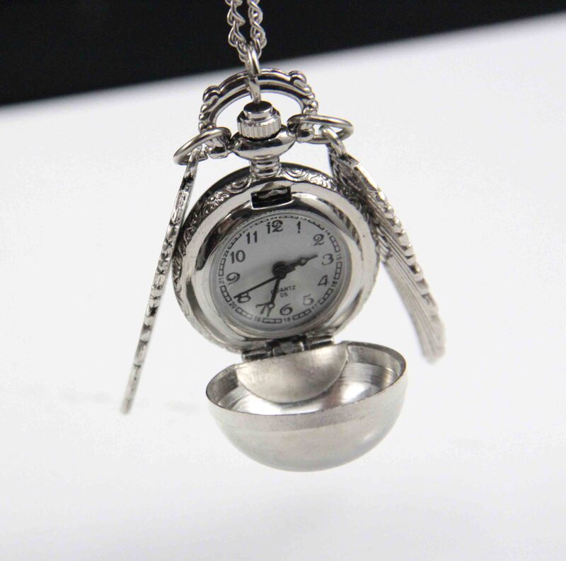 Explosive Keychain Watch Hanging Chain Watch Harry Potter Golden Snitch Angel Wings Ball Angel Ball Watch Spot