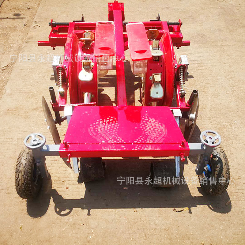 12马力手扶车带玉米谷物膜上播种机先铺膜后播种精播机鸭嘴点播机