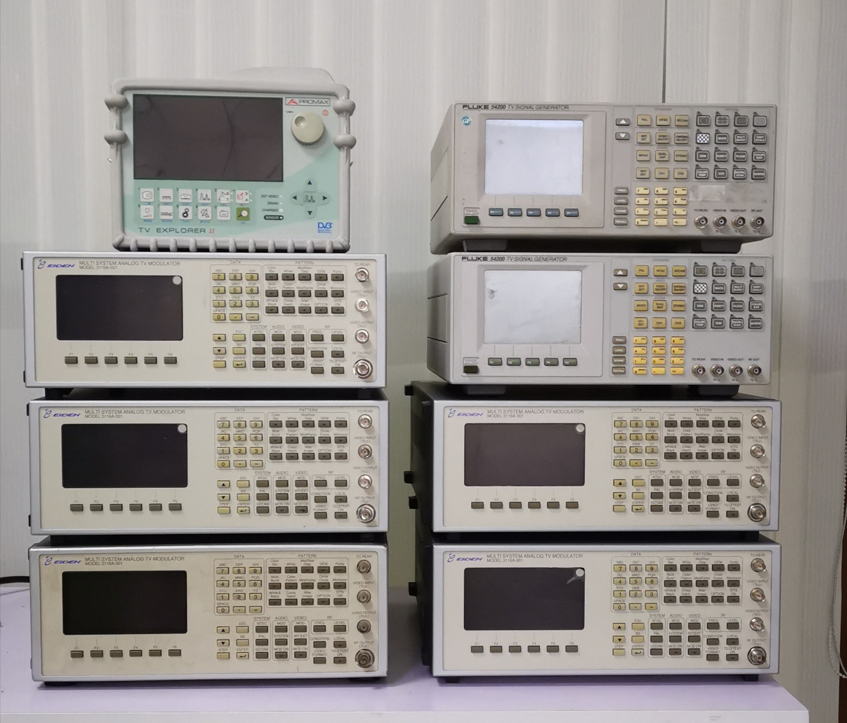 年底清库存出售二手营电3116A模拟电视信号发生器