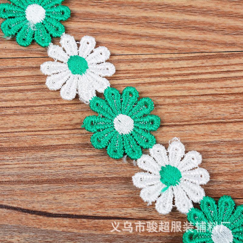 Зеленый плюс белый