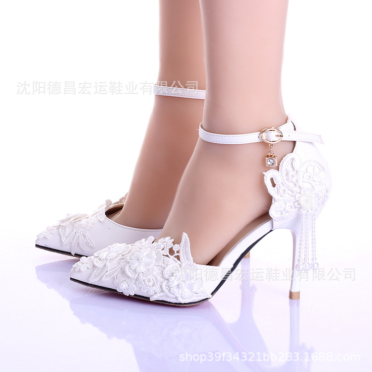 white lace shoes wedding