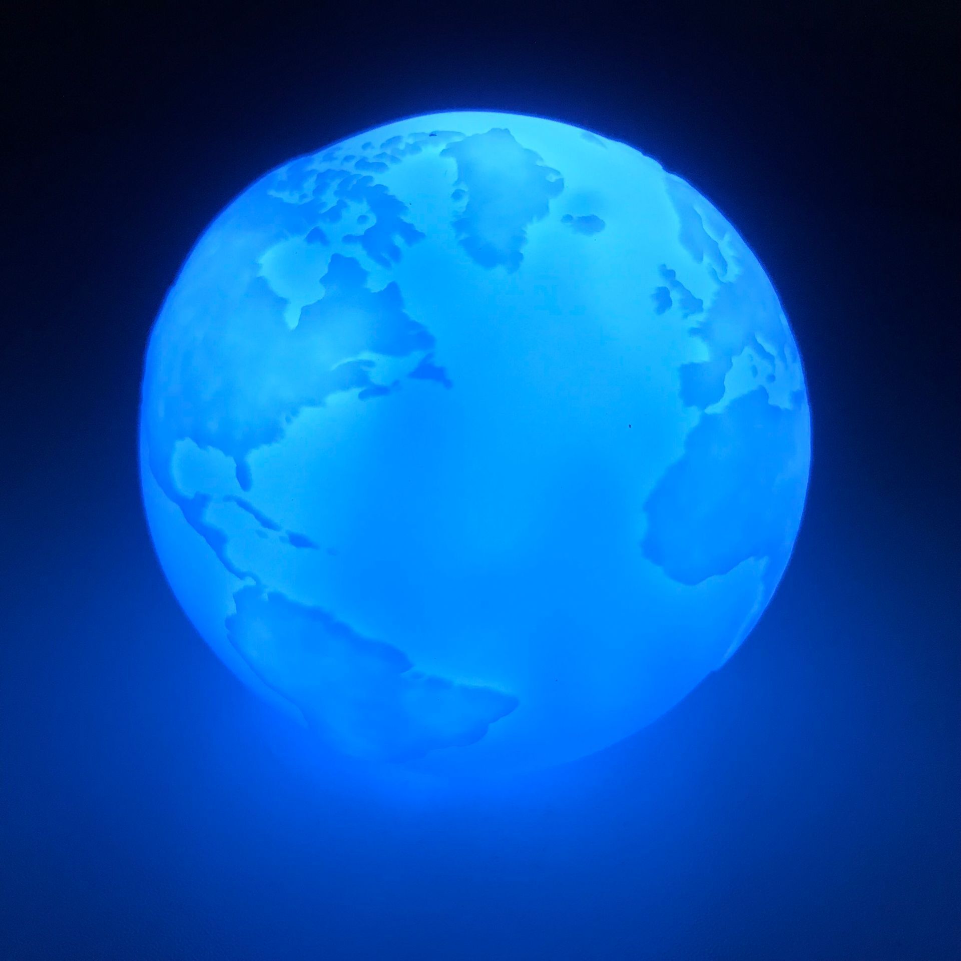 蓝色地球灯