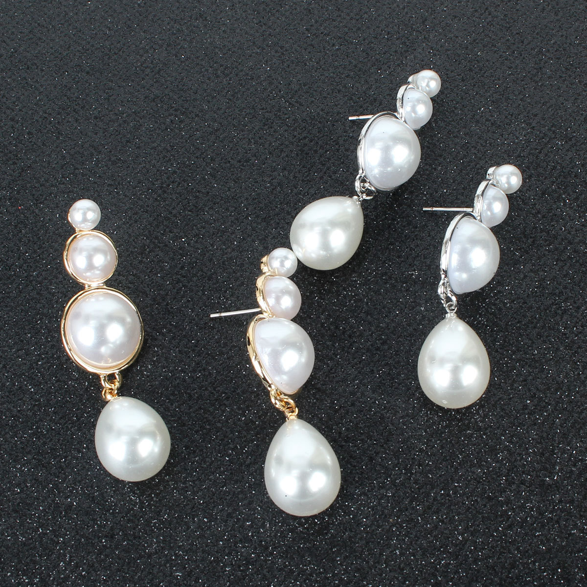 Coréenne Style Personnalisé Et Simple Boucles D'oreilles Élégant En Forme De Goutte Alliage Incrusté Imitation Perle Douce Boucles D'oreilles Femelle F4120 display picture 3