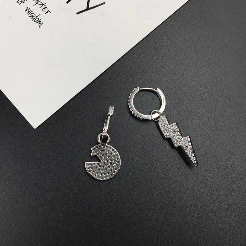 Fashion Asymmetrical Micro-inlay Zircon Expression Lightning Earrings display picture 4